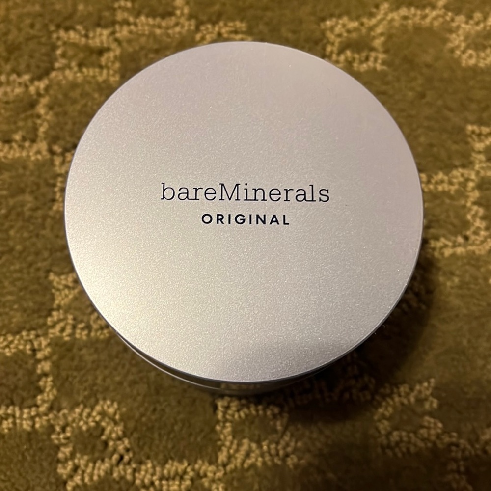 Bare minerals foundation